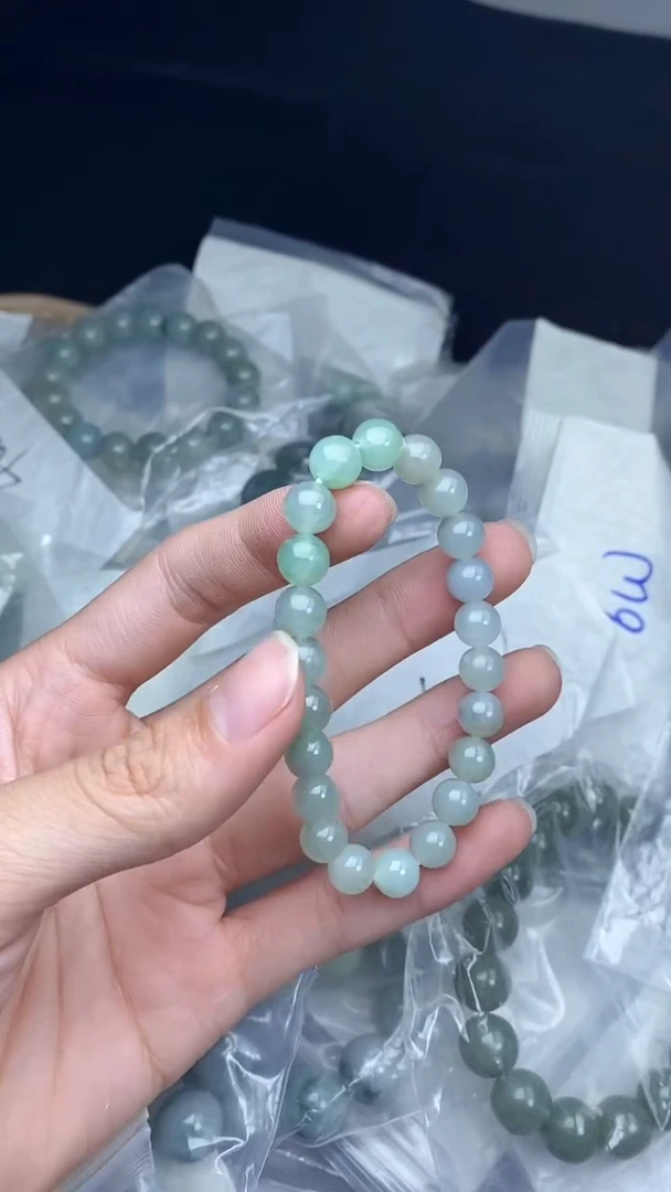 定制翡翠未镶嵌珠串