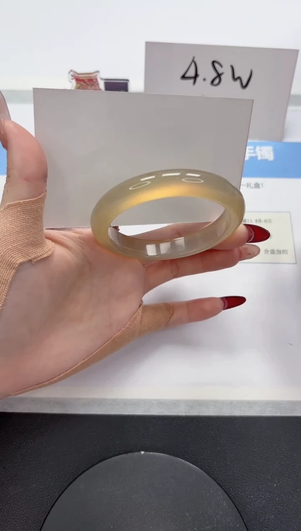 【闪购商品】石英质玉手镯未镶嵌A151-55.4