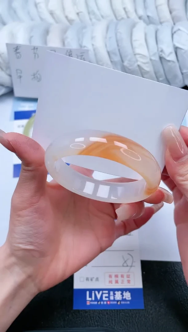 【闪购商品】石英质玉手镯未镶嵌T28-57