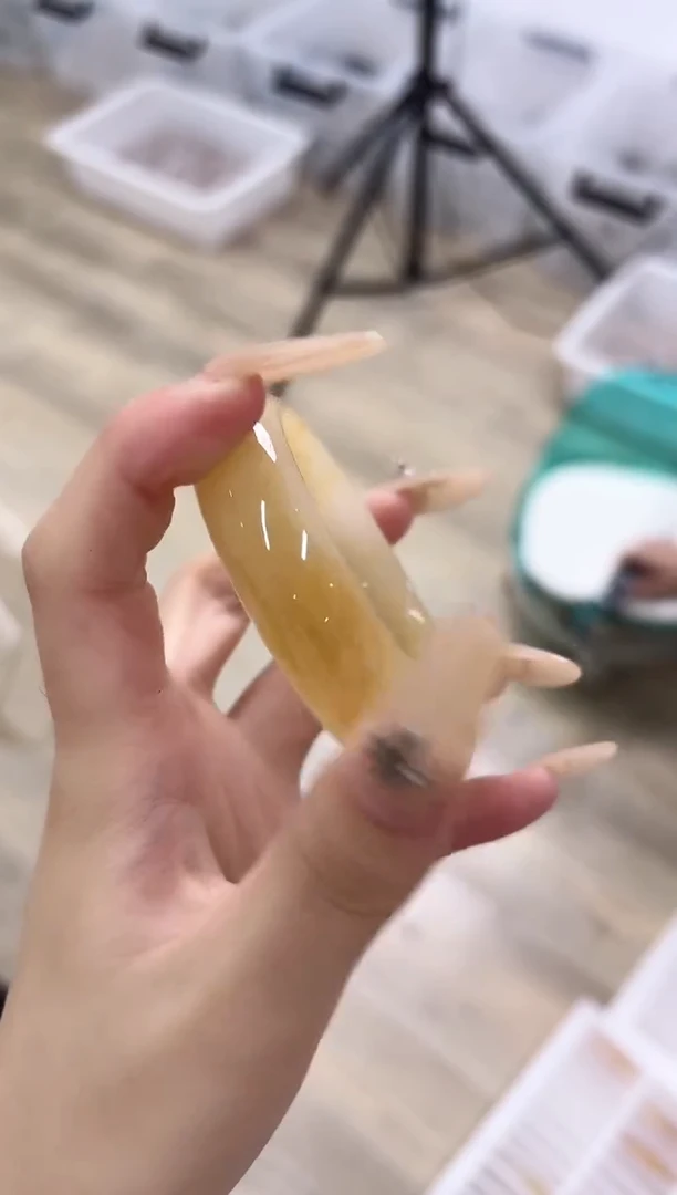 未镶嵌手镯石英质玉177-52HU