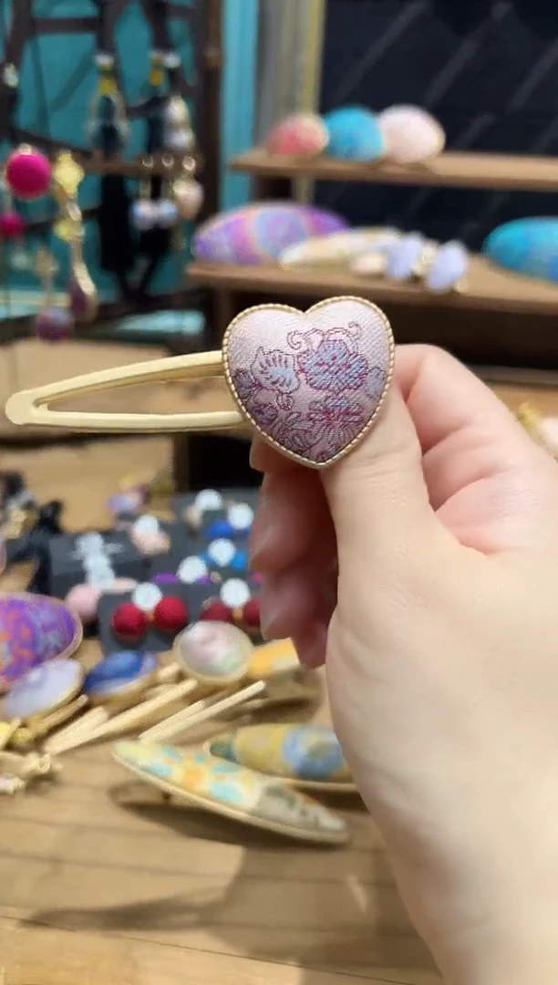 【闪购商品】【孤品车2.11】粉色团纹爱心鸭嘴夹