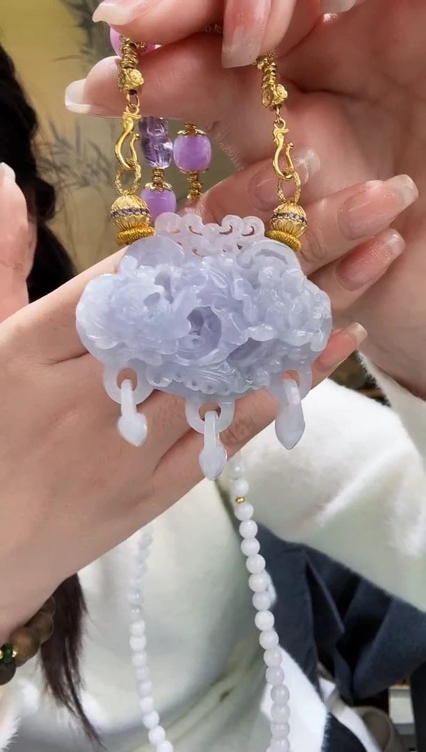 颈饰未镶嵌翡翠吊坠
