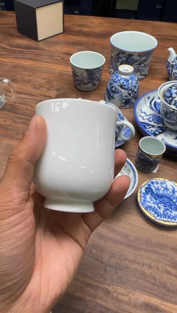万*天义华 白胎 手握杯
