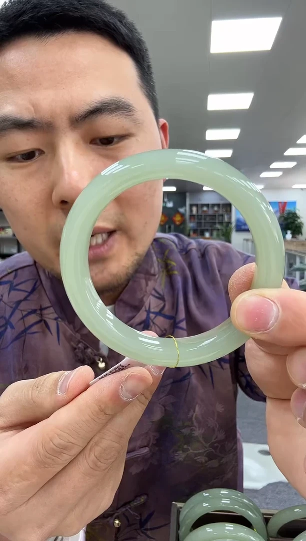 【闪购商品】和田玉手镯未镶嵌61   311