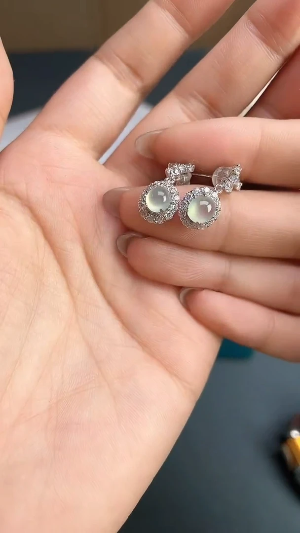 颈饰银S925镶嵌翡翠2025120601