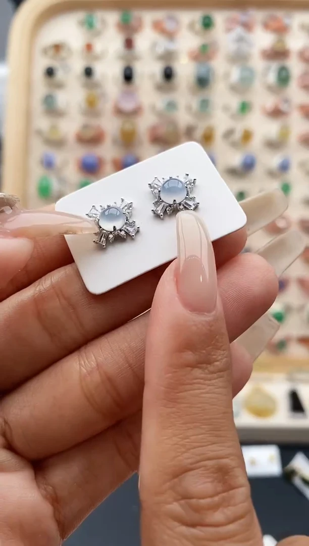 【闪购商品】翡翠戒指银S925镶嵌缅甸天然A货翡翠111    8-8