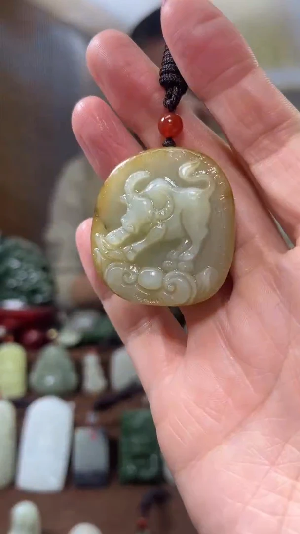 颈饰未镶嵌和田玉`