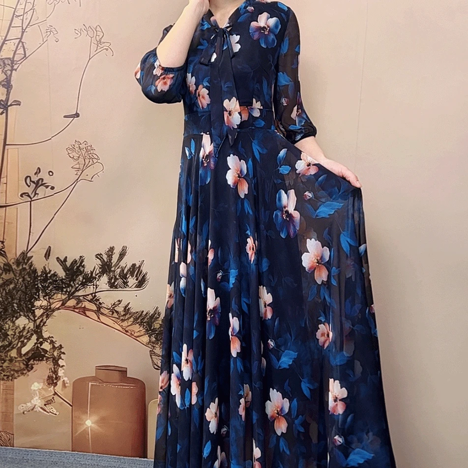 嫣雨蔻2025新款洋气质碎花连衣裙中老年长裙X642-25飘带领七分袖