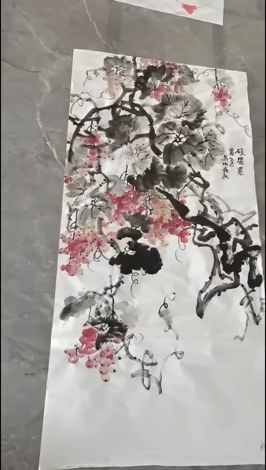 国画马成岭 四尺竖幅 葡萄