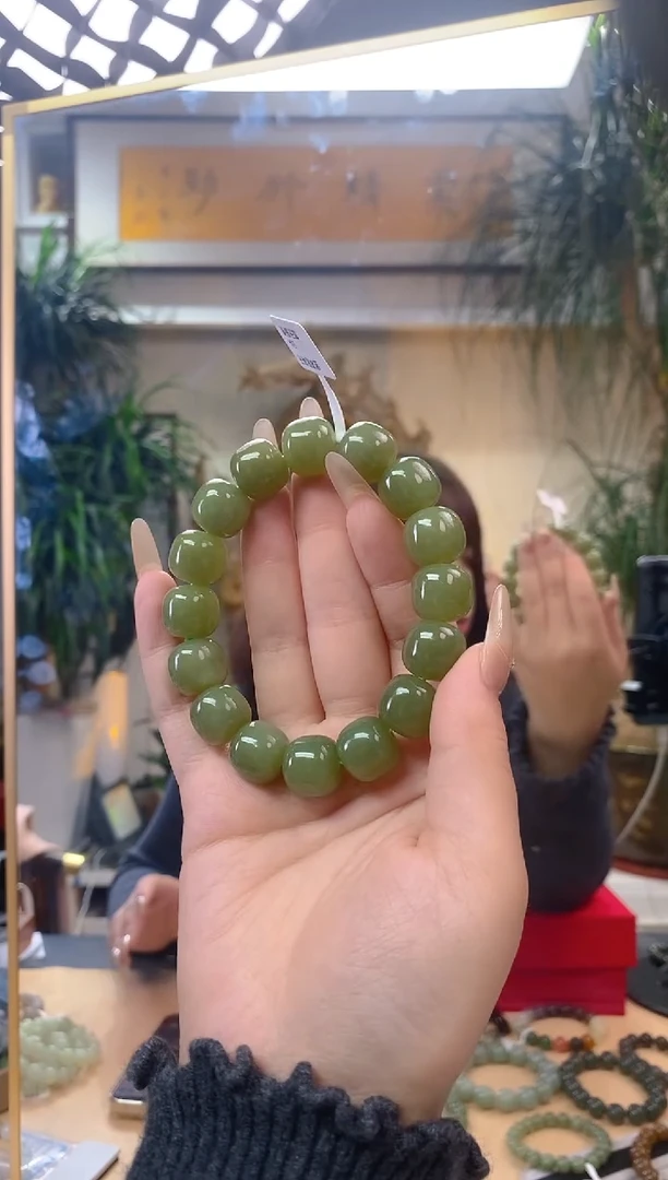 未镶嵌手串和田玉卡14