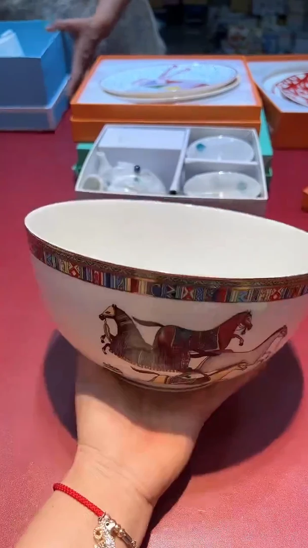 【闪购商品】瓷片锅碗瓢盆一件不剩