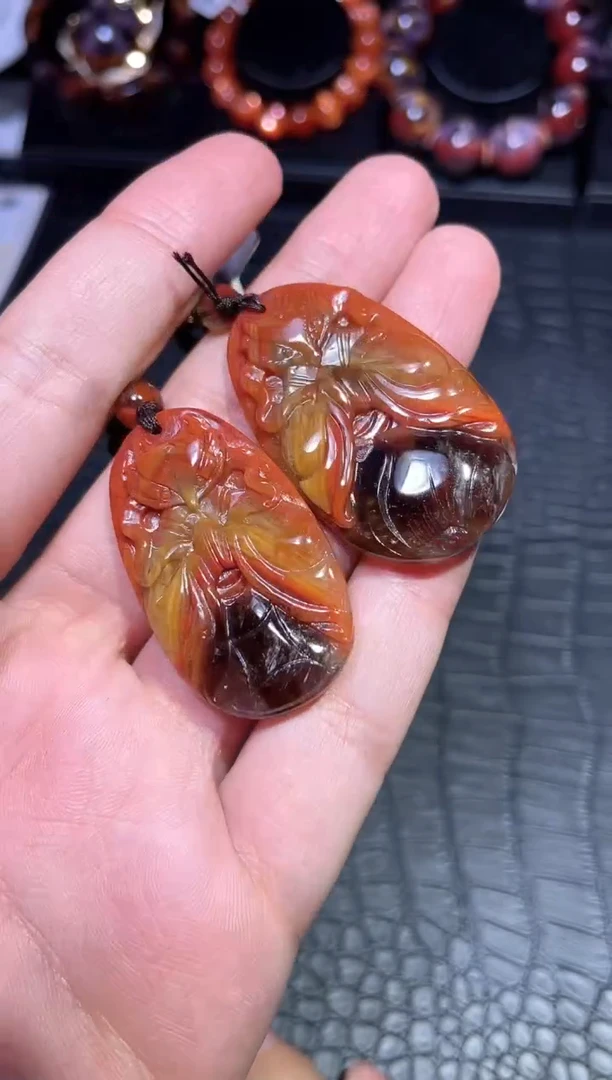 【闪购商品】水晶裸石未镶嵌极光裸石吊坠（多样性发其一）