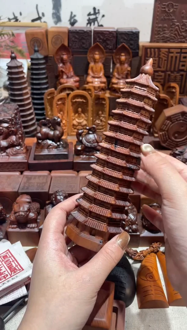 木枣木13层文昌塔雷焦雷痕