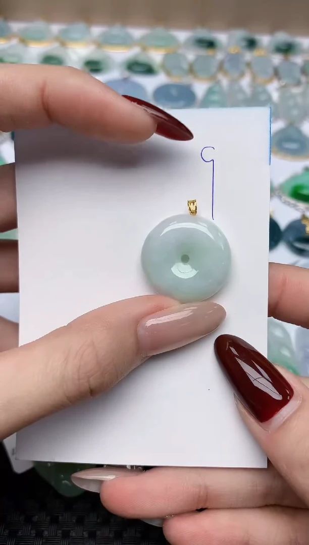 【闪购商品】翡翠颈饰18K金镶嵌天然翡翠a货