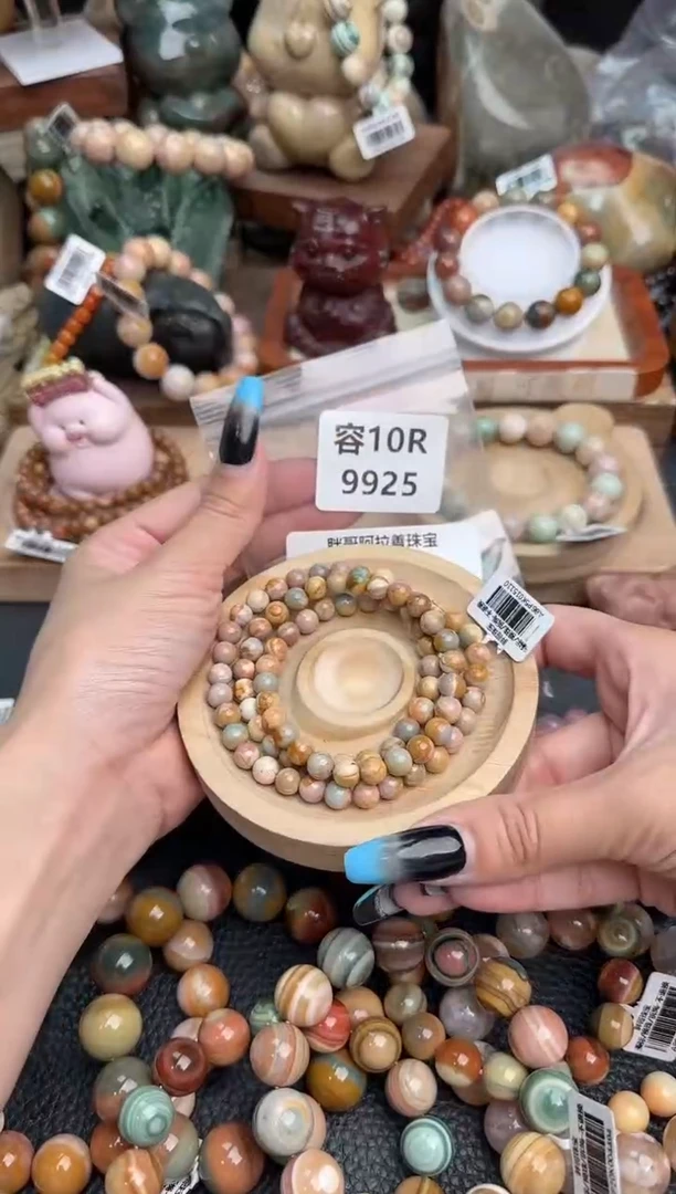 【闪购商品】石英质玉未镶嵌手链10R9925