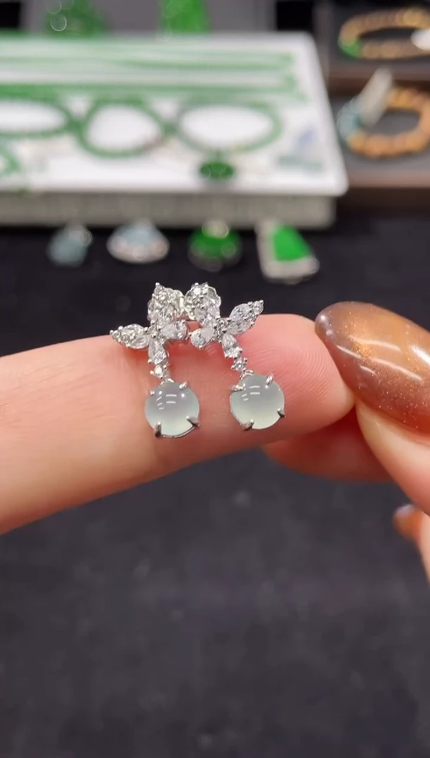 未镶嵌翡翠耳饰翡翠1