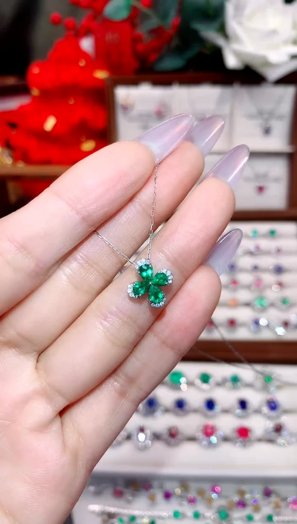 项链18K金镶嵌祖母绿0.61ct/天然宝石/七天无理由