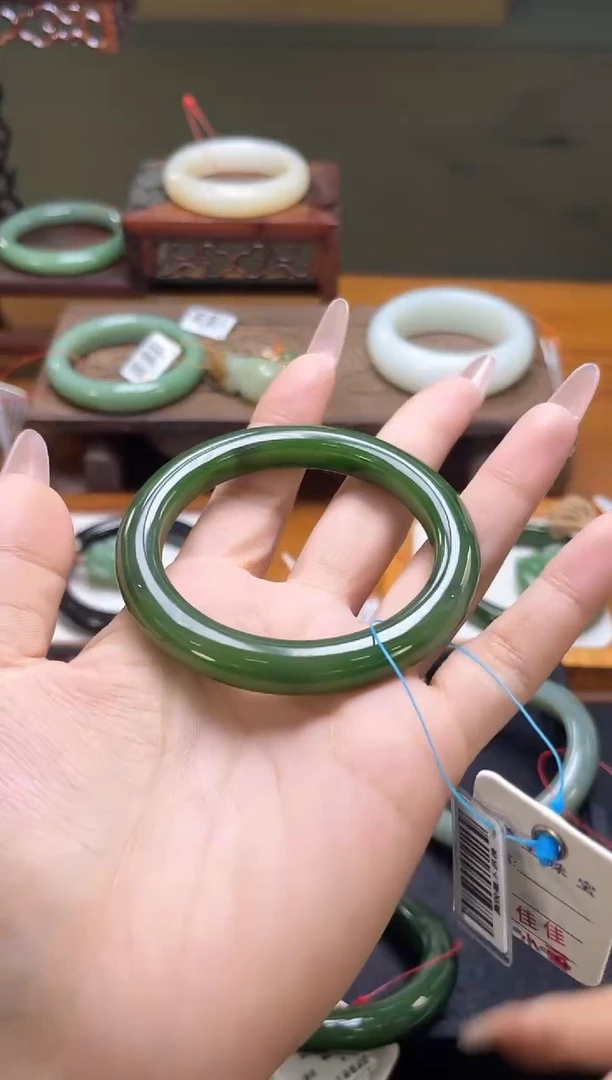 未镶嵌手镯和田玉俄七碧玉 54+圈