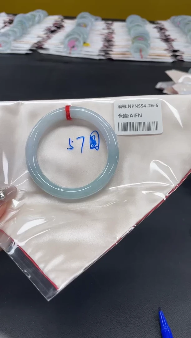 未镶嵌手镯翡翠翡翠手镯