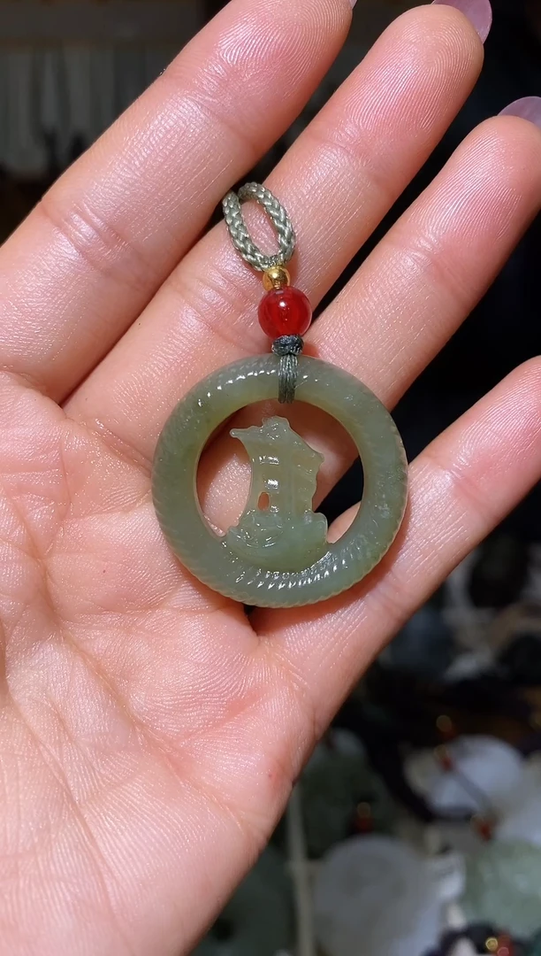 颈饰未镶嵌和田玉1