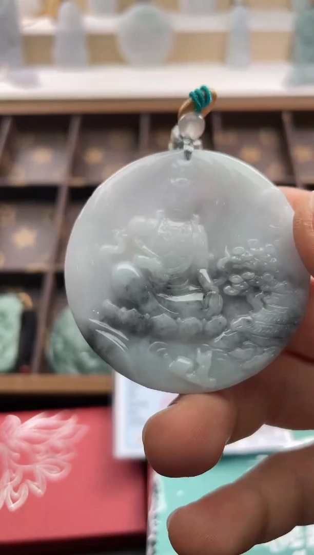 翡翠未镶嵌颈饰..../4/29/ 99