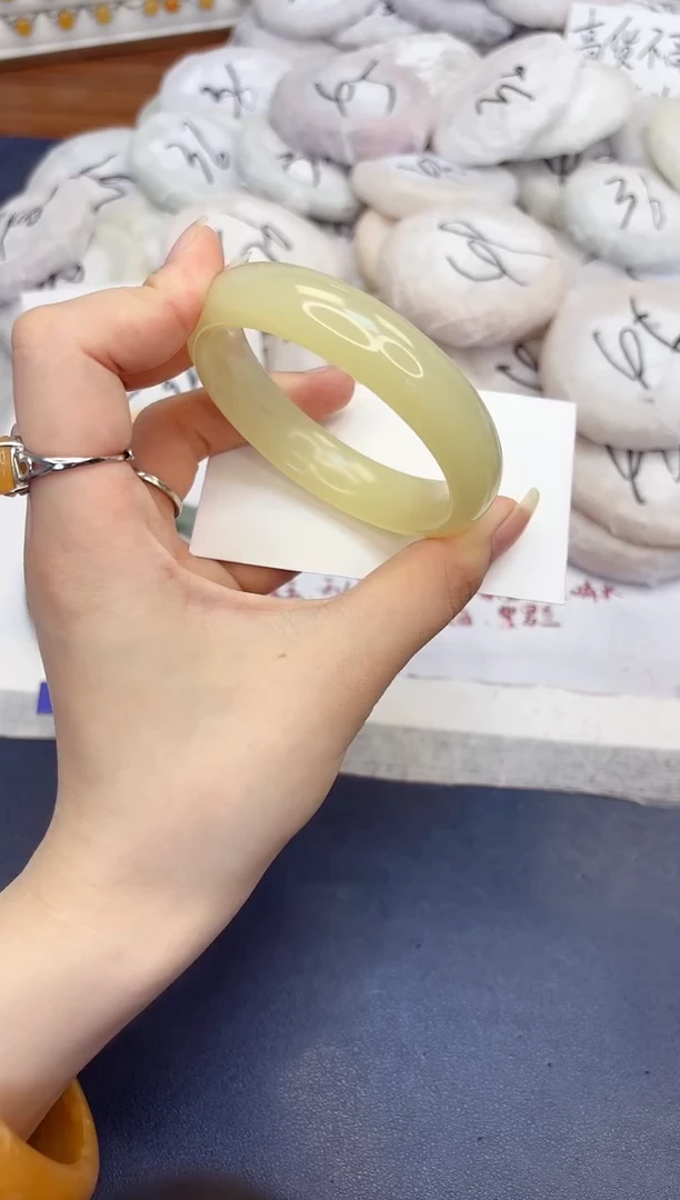 石英质玉手镯未镶嵌484-晴水-圈口56