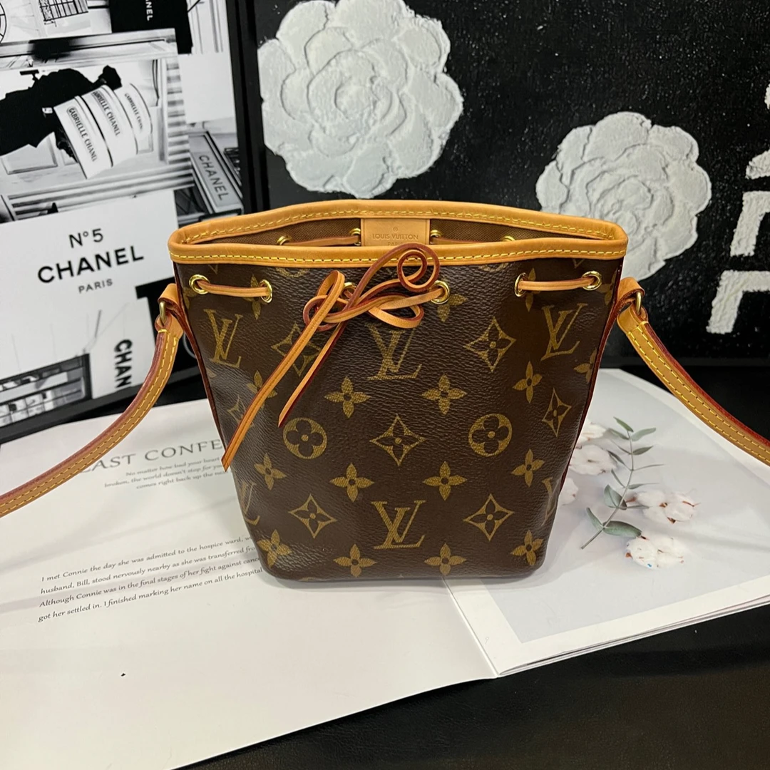 95新 LouisVuitton/路易威登 老花noe抽绳水桶20年JM