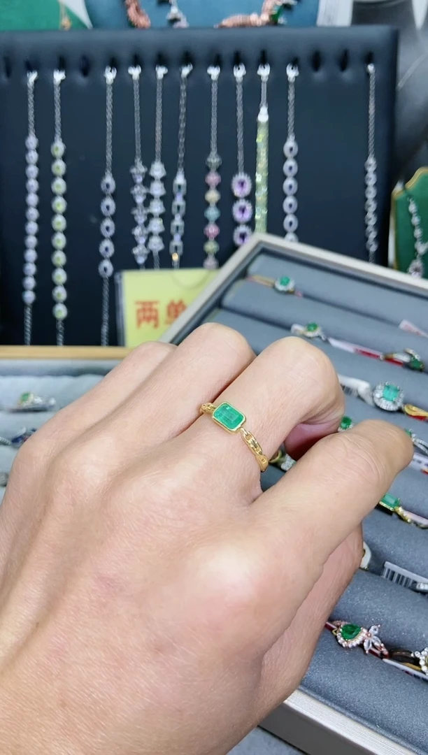 【闪购商品】祖母绿戒指银S925镶嵌1121