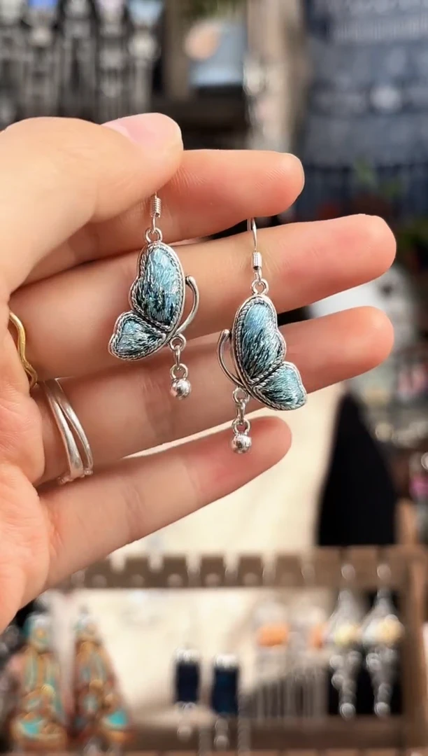 织绣民族风非遗老绣饰品605