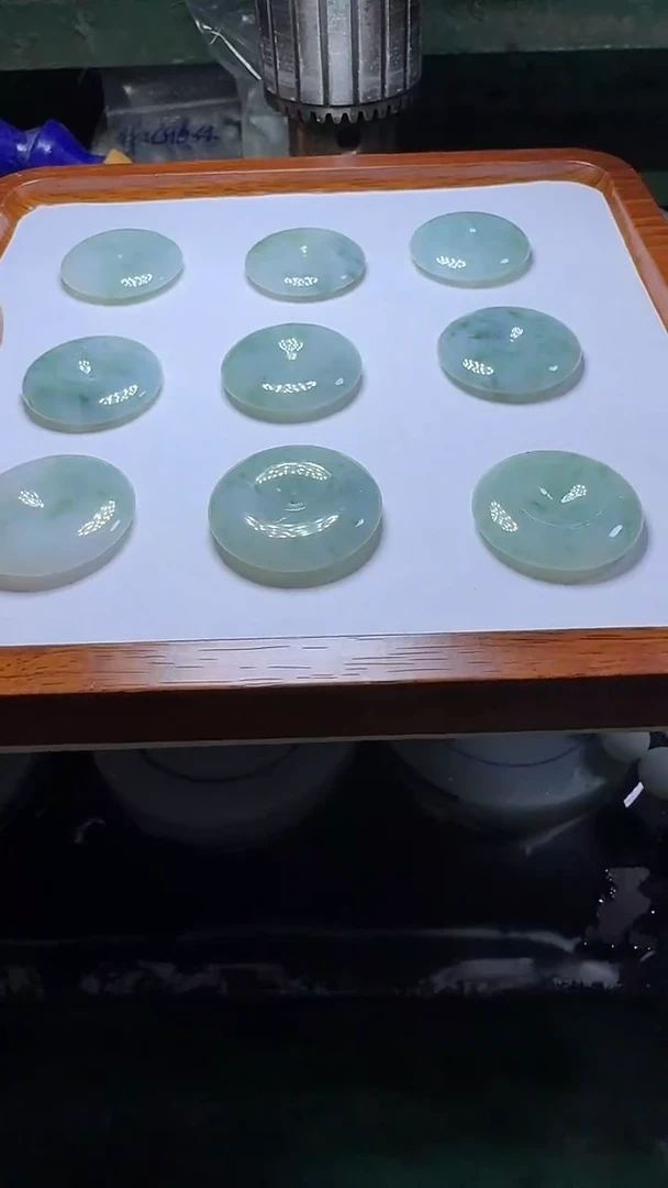 翡翠未镶嵌颈饰飘花平安扣多样性发一件