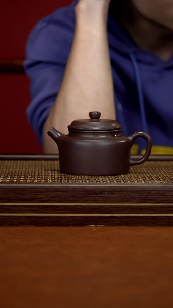 茶壶紫砂LY    一厂老紫泥   德钟     220cc