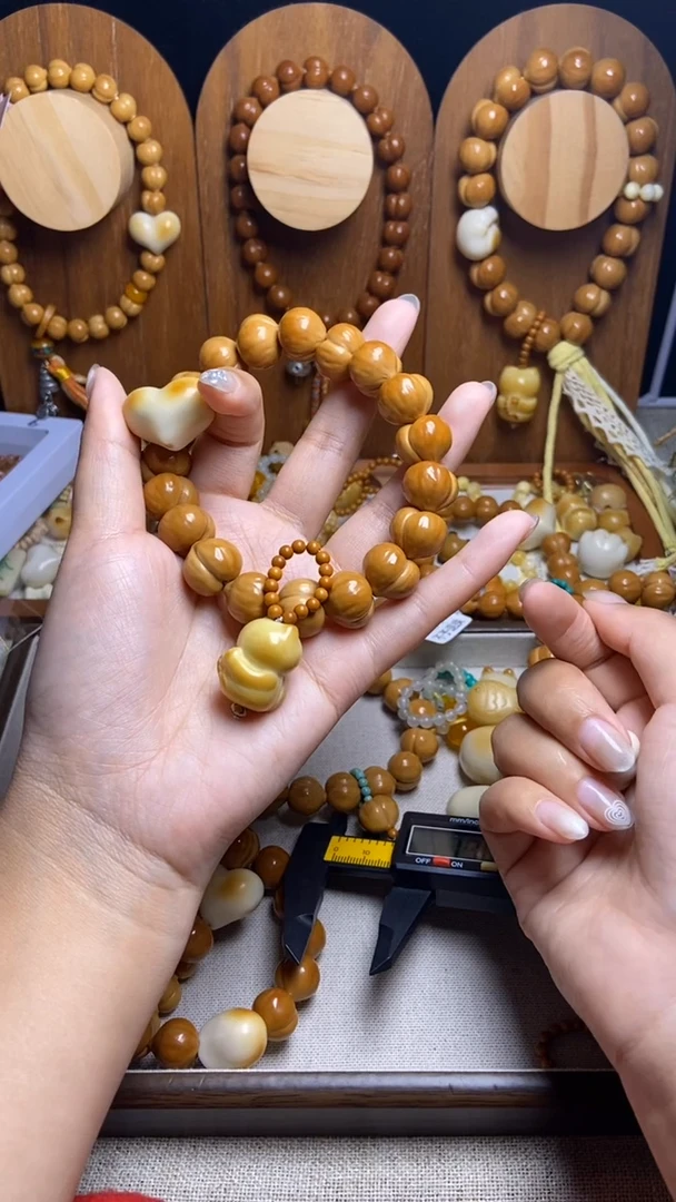 手串猴头核桃?***?全品聚宝盆爱心悟道猫吊坠手串