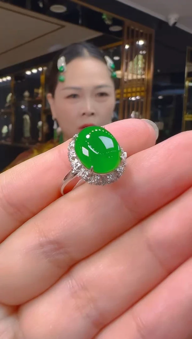 18K金镶嵌戒指翡翠015