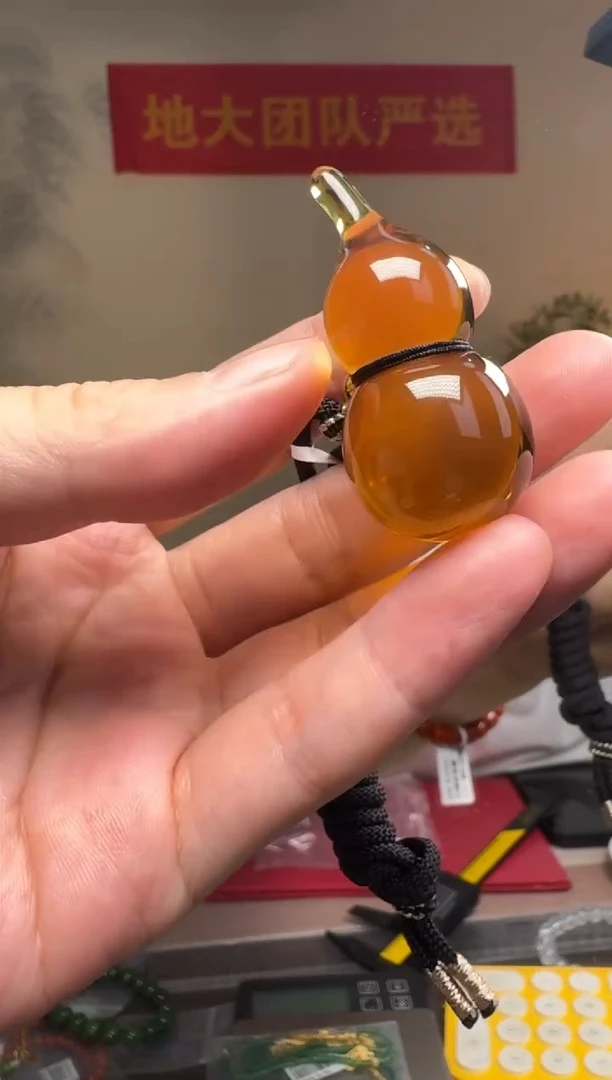 未镶嵌吊坠(不含链)琥珀缅甸净水金兰蓝珀立体葫芦