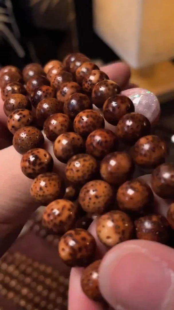 吊坠星月菩提精工级浅珀花皮9圆珠长串（B）