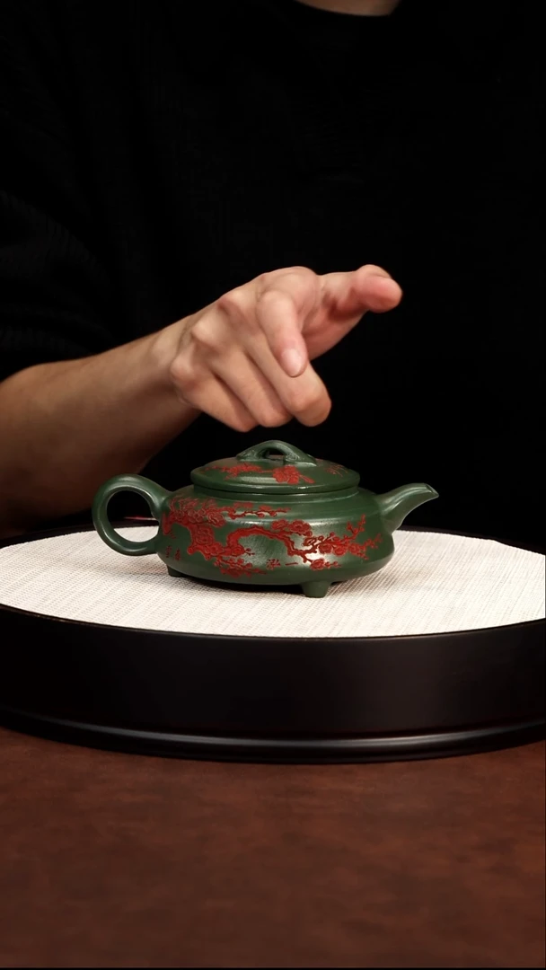 茶壶紫砂绿泥 描红 三足如意