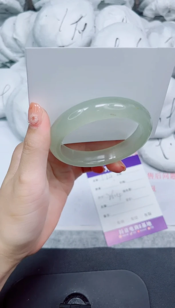 石英质玉手镯未镶嵌174-56