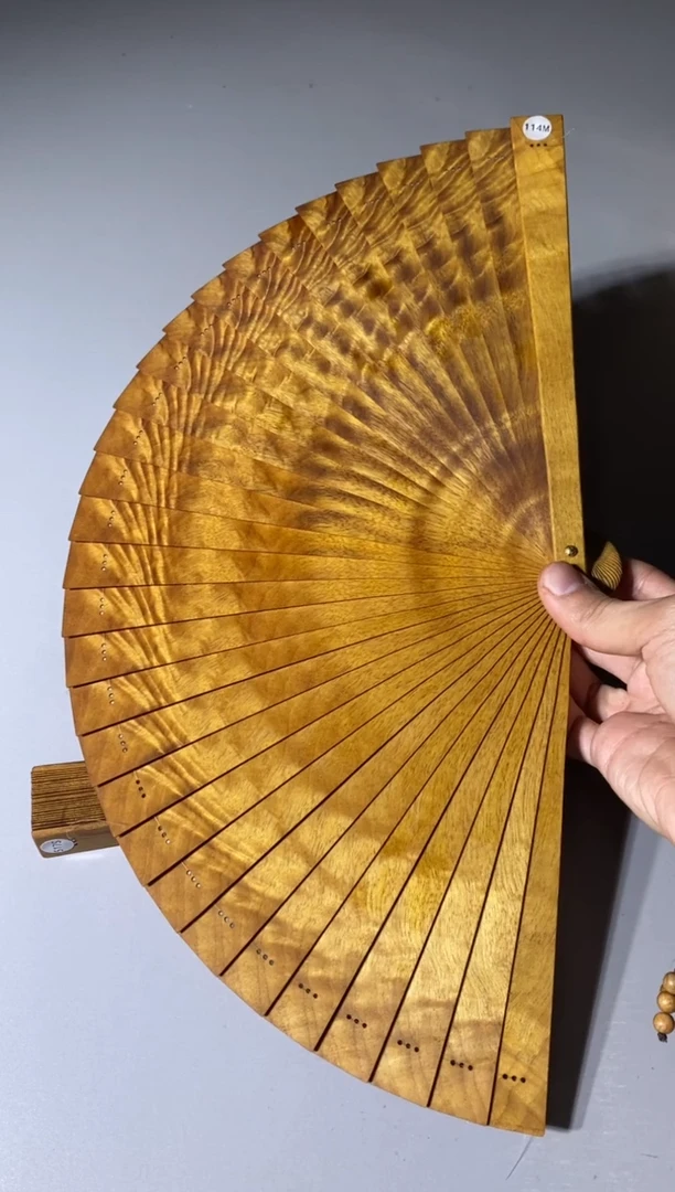【闪购商品】金丝楠114号21cm精品金丝楠木扇子