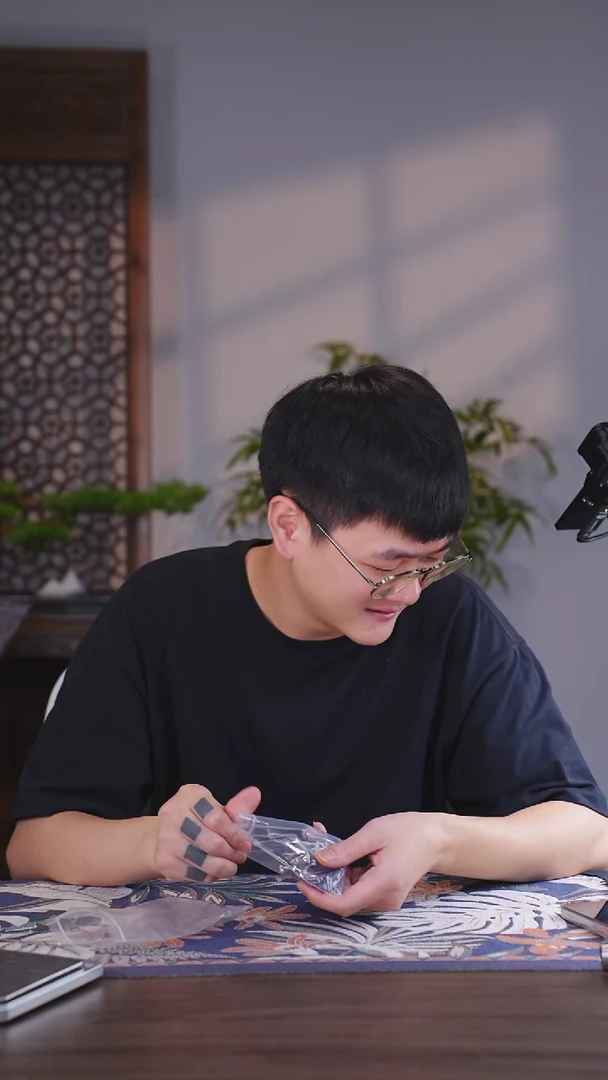 吊坠(不含链)银S925镶嵌水晶极光四色原石吊坠-多样性发其一