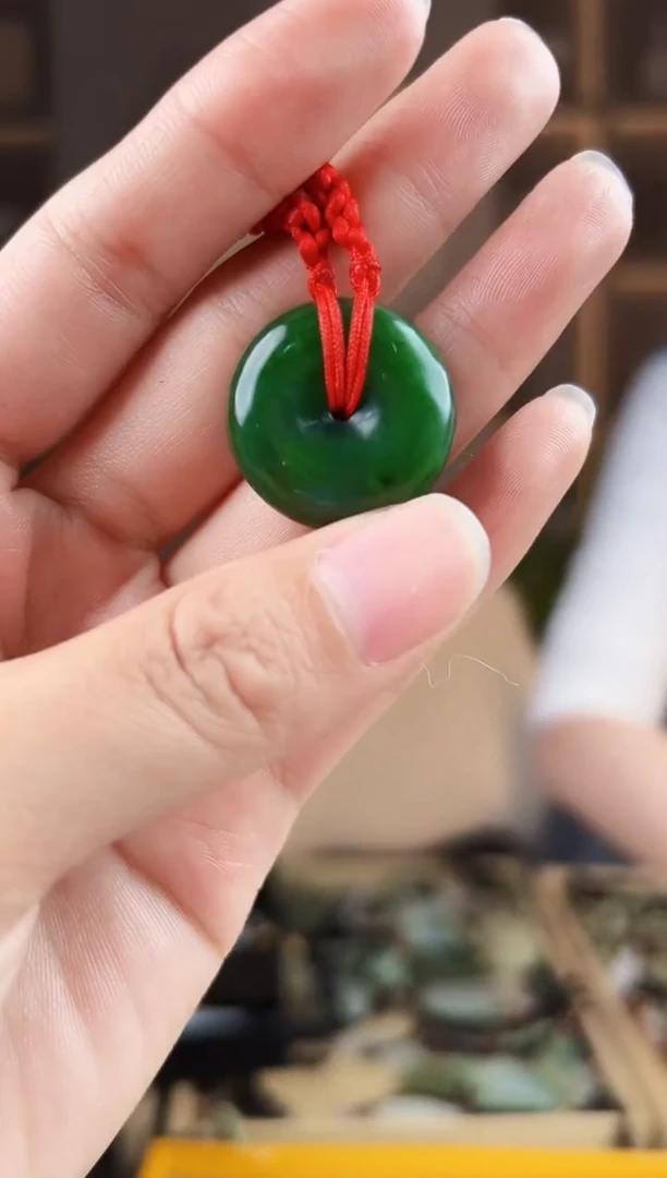 颈饰未镶嵌和田玉拍一发一，多样性发货