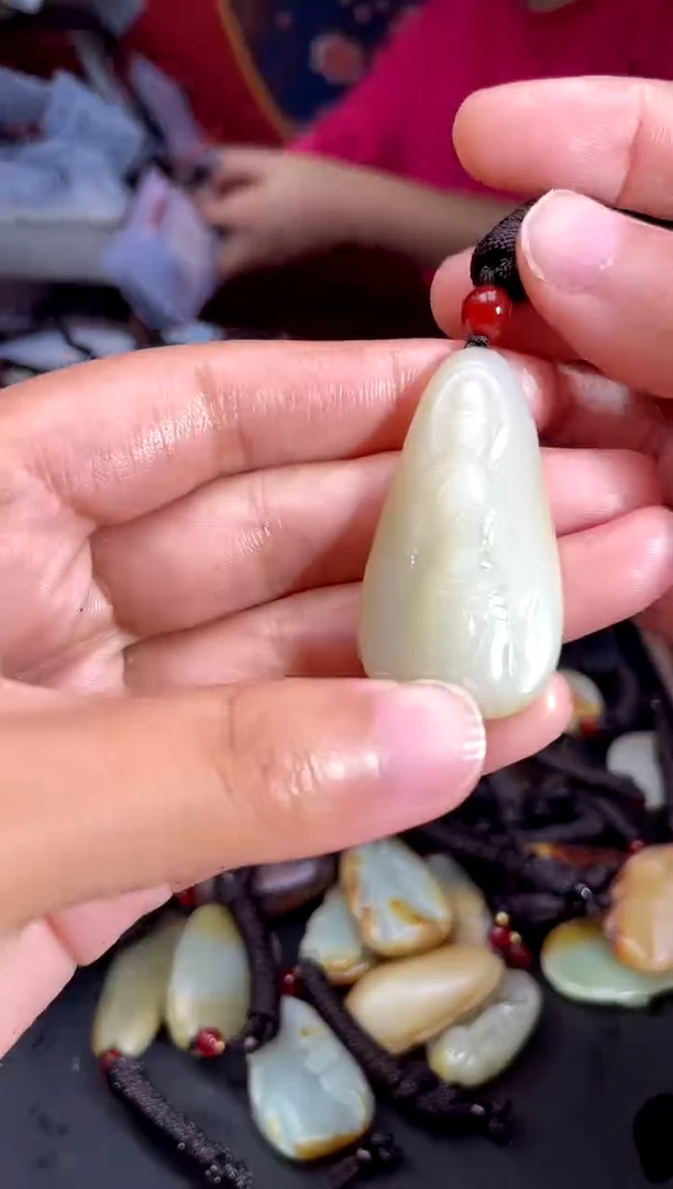 和田玉未镶嵌挂件1