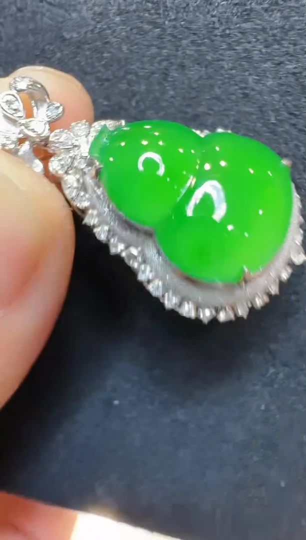 吊坠(不含链)18K金镶嵌翡翠多样性团购发一件