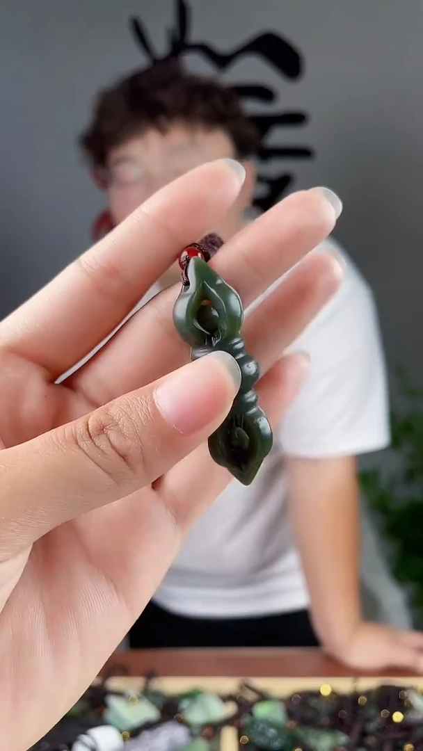 和田玉未镶嵌颈饰拍一发一，多样性发货