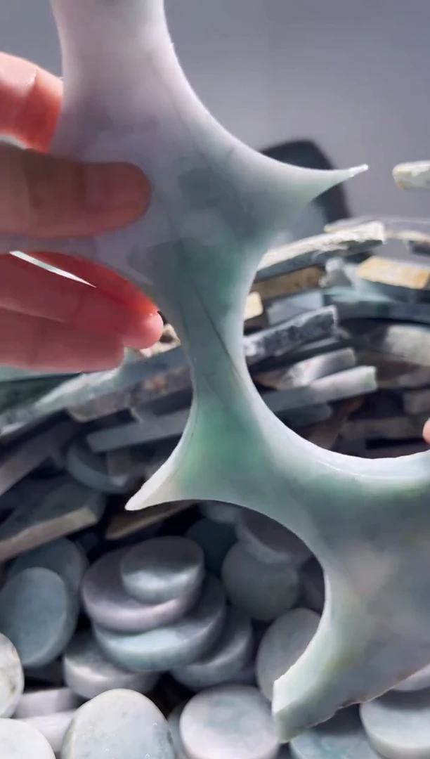 翡翠裸石v缅甸翡翠A货柠654