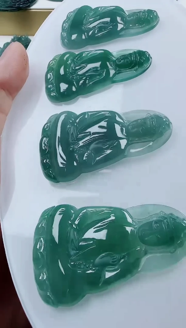 翡翠未镶嵌颈饰素衣多样性发其一