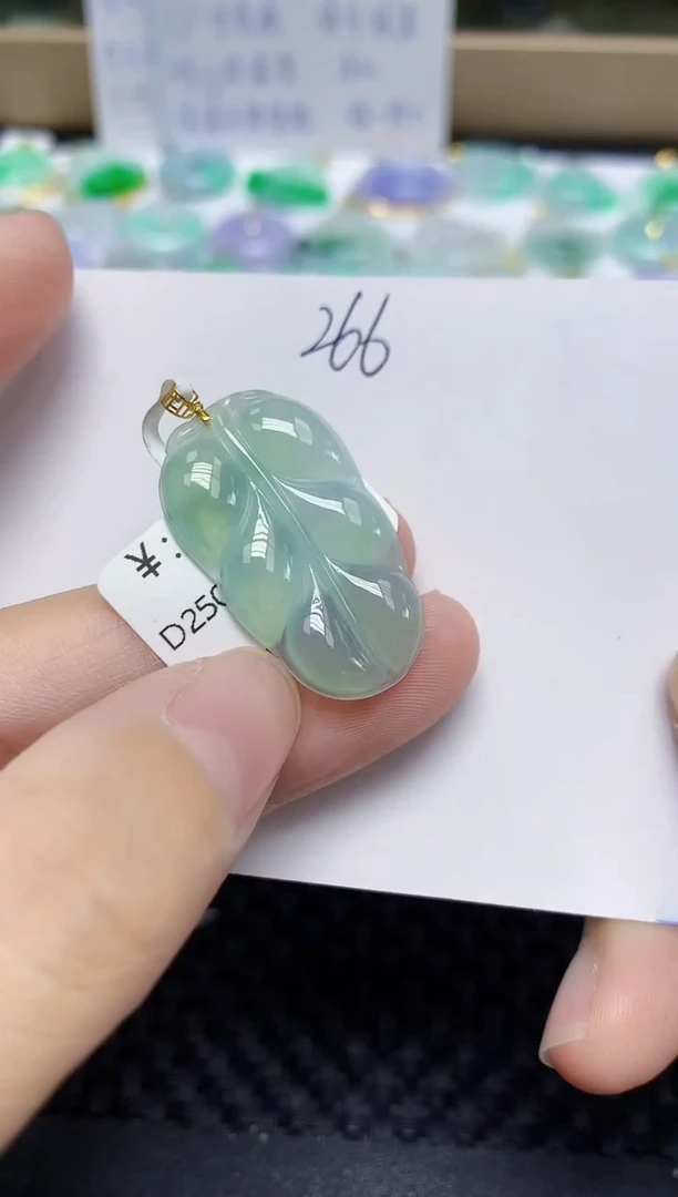 翡翠未镶嵌颈饰天然缅甸翡翠A货