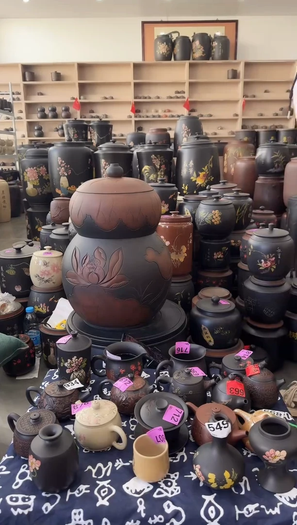 罐瑕疵茶缸高50cm浮雕葫芦   815