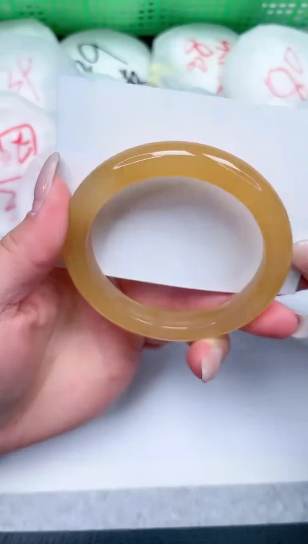 【闪购商品】石英质玉手镯未镶嵌289-56.5