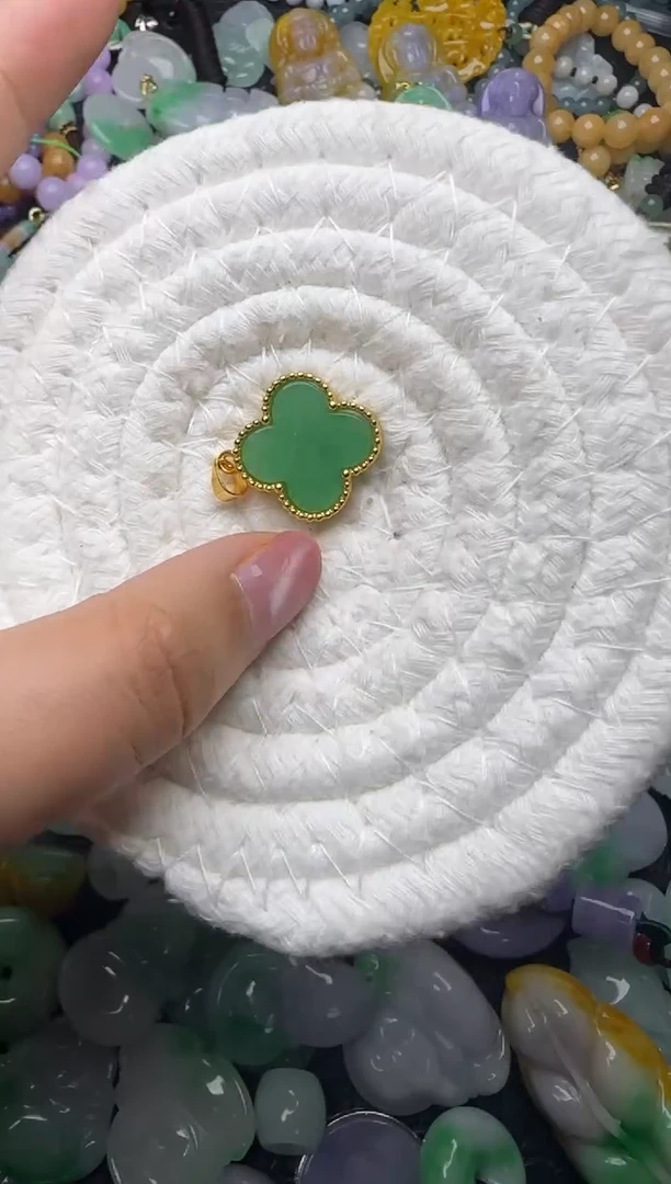 颈饰未镶嵌翡翠缅甸翡翠吊坠
