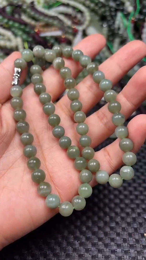 和田玉未镶嵌颈饰1